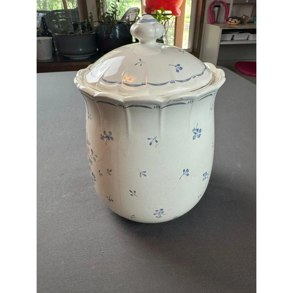 Vintage Japan Blue Floral Cookie Jar Lid Pottery Ceramic - 8.5